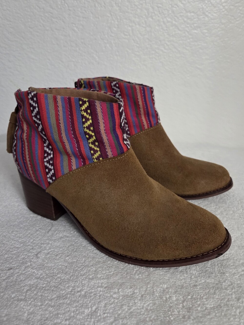 Toms Leila Boots Women's Size 7.5 Textile Suede Country Festival Western